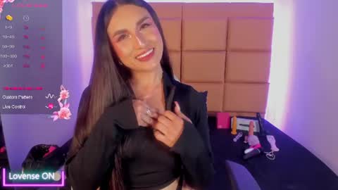 emma__js_ online show from June 2026 10:12:02 PM