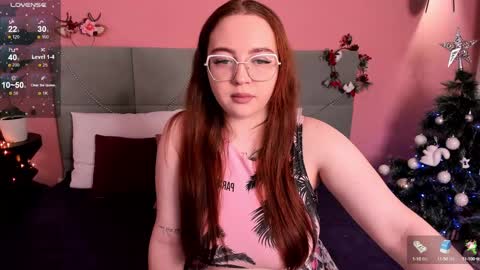 Snapshot of emma_adorablle chatting on December 2024 02:02:01 AM emma_adorablle online show from December 2024 02:02:01 AM