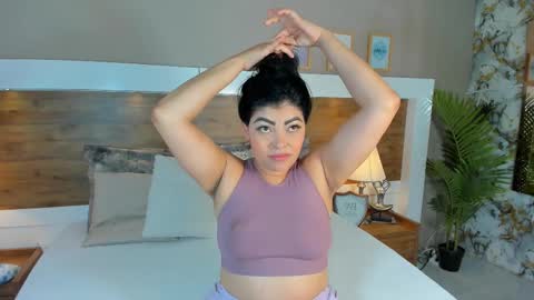 Emma  online show from February 2025 12:28:01 PM