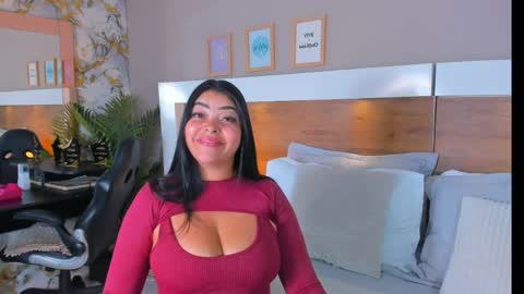 Emma  online show from May 2026 07:13:01 AM
