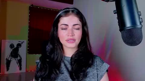 Snapshot of emma_blanco chatting on November 2025 08:41:01 PM Emma online show from November 2025 08:41:01 PM