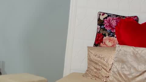 emma_bliss_ online show from February 2026 08:27:01 PM