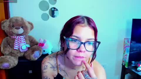 emma_boo_ online show from April 2026 03:28:02 PM
