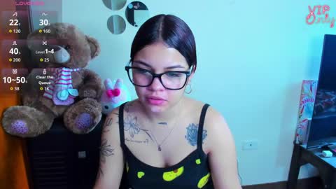 emma_boo_ online show from May 2026 02:02:02 PM