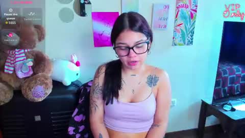 emma_boo_ online show from June 2026 05:26:02 PM