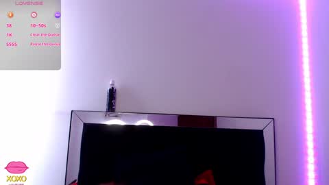 Snapshot of emma_bouvier chatting on January 2025 12:15:01 PM Emma online show from January 2025 12:15:01 PM