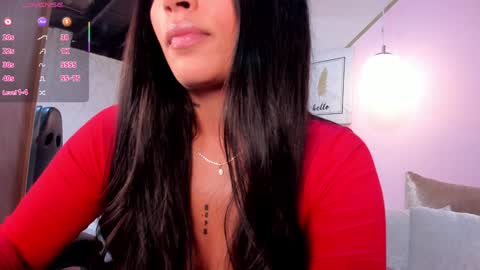 Snapshot of emma_carterr1 chatting on February 2025 09:48:01 PM pau online show from February 2025 09:48:01 PM