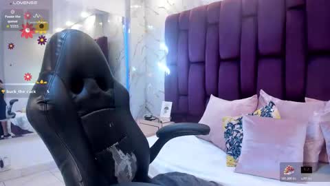 Snapshot of emma_carterr1 chatting on October 2025 05:24:02 PM pau online show from October 2025 05:24:02 PM