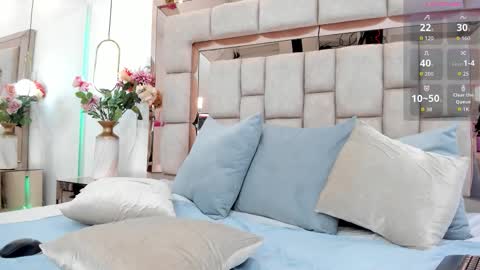 Snapshot of emma_carterr1 chatting on October 2025 06:08:01 PM pau online show from October 2025 06:08:01 PM