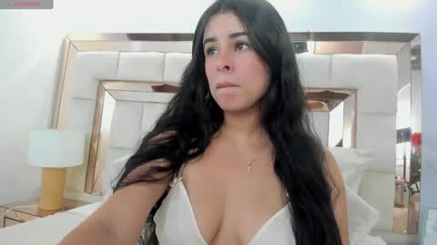 Emma Castillo online show from August 2026 06:10:01 PM