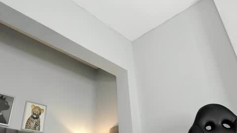 Emma online show from February 2026 08:24:02 PM