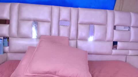 Emma online show from September 2025 03:10:02 AM