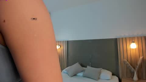 Snapshot of emma_fhox chatting on October 2025 02:21:02 AM E M M A online show from October 2025 02:21:02 AM