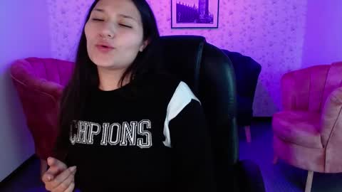 Snapshot of emma_garciaa_ chatting on March 2025 11:22:02 PM emma online show from March 2025 11:22:02 PM