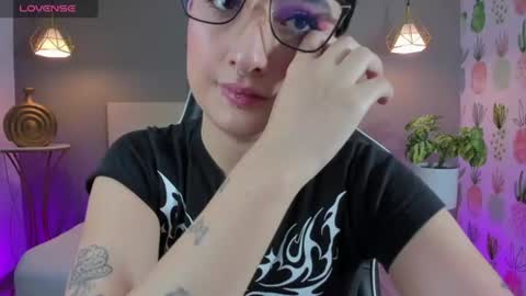 E M M A online show from June 2026 07:51:01 PM