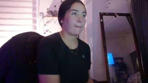 emma_johnson_ online show from January 2025 03:01:01 AM