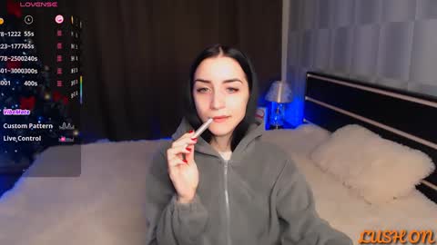 Snapshot of emma_jordan chatting on January 2025 01:16:02 PM Emma online show from January 2025 01:16:02 PM