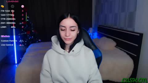 Snapshot of emma_jordan chatting on February 2025 12:12:01 PM Emma online show from February 2025 12:12:01 PM