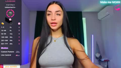 Snapshot of emma_jordan chatting on September 2025 09:20:02 AM Emma online show from September 2025 09:20:02 AM