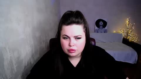 Emma online show from August 2026 07:44:02 AM