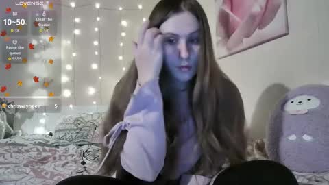 Snapshot of emma_just chatting on November 2025 08:05:02 AM emma_just online show from November 2025 08:05:02 AM