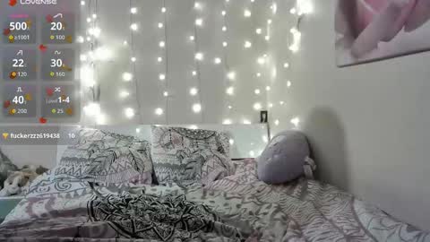 Snapshot of emma_just chatting on November 2025 08:17:02 AM emma_just online show from November 2025 08:17:02 AM