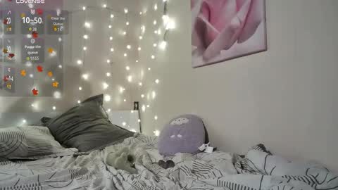 Snapshot of emma_just chatting on December 2025 03:06:01 PM emma_just online show from December 2025 03:06:01 PM