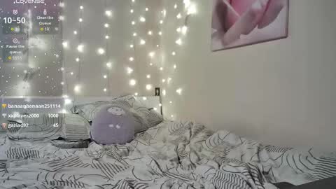 Snapshot of emma_just chatting on December 2025 09:24:01 AM emma_just online show from December 2025 09:24:01 AM