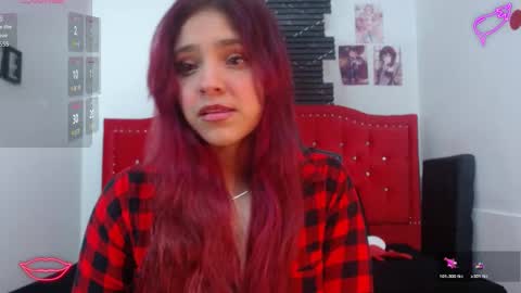 Snapshot of emma_lenox chatting on October 2025 02:17:02 PM Sara online show from October 2025 02:17:02 PM