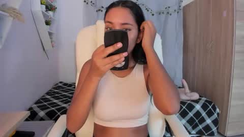 Snapshot of emma_lorense chatting on November 2025 07:13:01 PM Emma online show from November 2025 07:13:01 PM