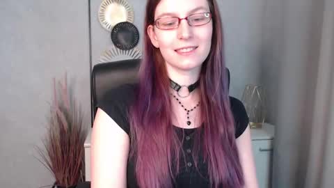 Snapshot of emma_lust94 chatting on December 2024 09:39:01 AM emma online show from December 2024 09:39:01 AM