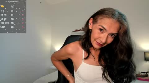 Emma  online show from April 2026 11:37:01 AM