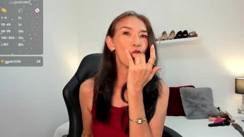 Emma  online show from May 2026 11:37:02 AM