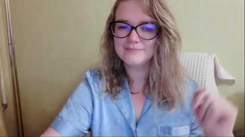 emma_misty_ online show from October 2025 05:26:02 PM