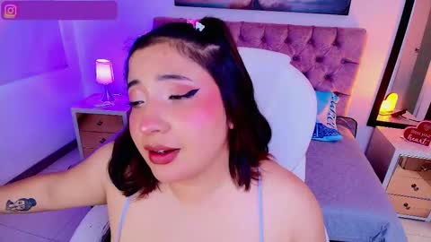 Snapshot of emma_monserratt chatting on September 2025 07:52:01 PM Emma Monserratt online show from September 2025 07:52:01 PM