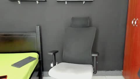 emma online show from November 2025 03:24:02 PM