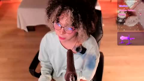 Snapshot of emma_nakamura chatting on March 2026 10:30:01 AM online show from March 2026 10:30:01 AM