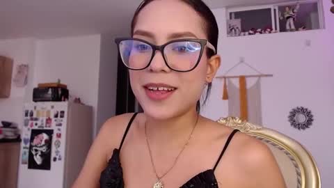 Snapshot of emma_rinaldi_ chatting on January 2025 10:04:01 PM Emma online show from January 2025 10:04:01 PM