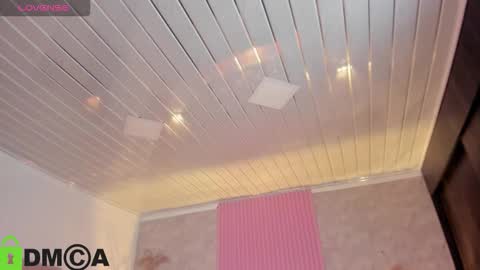 Emma online show from November 2025 10:04:02 AM