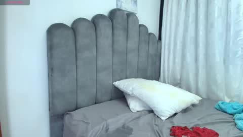 Snapshot of emma_saenz01 chatting on December 2025 06:58:01 PM emma_saenz01 online show from December 2025 06:58:01 PM