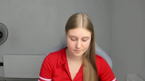 Snapshot of emma_sweettyy chatting on July 2026 11:56:02 AM Emma online show from July 2026 11:56:02 AM