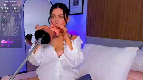 Snapshot of emma_walton_ chatting on March 2026 12:02:02 PM online show from March 2026 12:02:02 PM