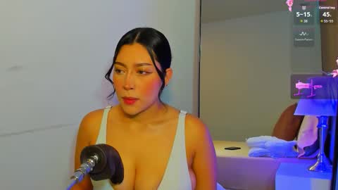 Snapshot of emma_walton_ chatting on March 2026 11:46:02 AM online show from March 2026 11:46:02 AM