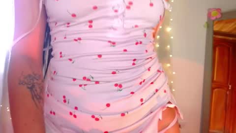 Snapshot of emma_web_ chatting on February 2026 06:59:02 PM Emma web online show from February 2026 06:59:02 PM