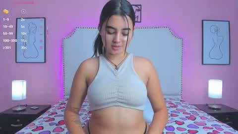 emma_whitee_ online show from September 2025 02:21:01 PM