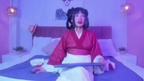 Emma online show from May 2026 07:20:02 PM