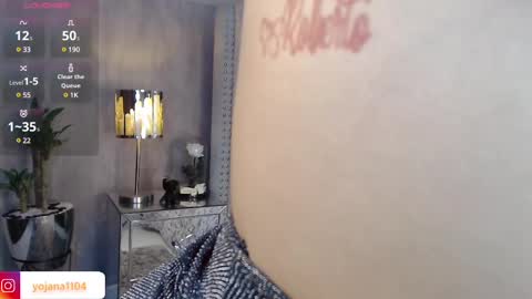 Snapshot of emma_zoe04 chatting on March 2025 08:32:01 PM zoe online show from March 2025 08:32:01 PM