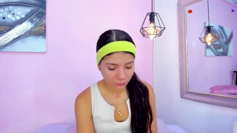 Emma  online show from November 2025 04:29:02 PM