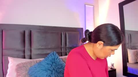 emma becket online show from October 2025 01:28:02 PM