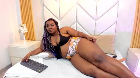 Snapshot of emmabrantt_ chatting on November 2025 05:06:02 AM EmmaBrantt online show from November 2025 05:06:02 AM